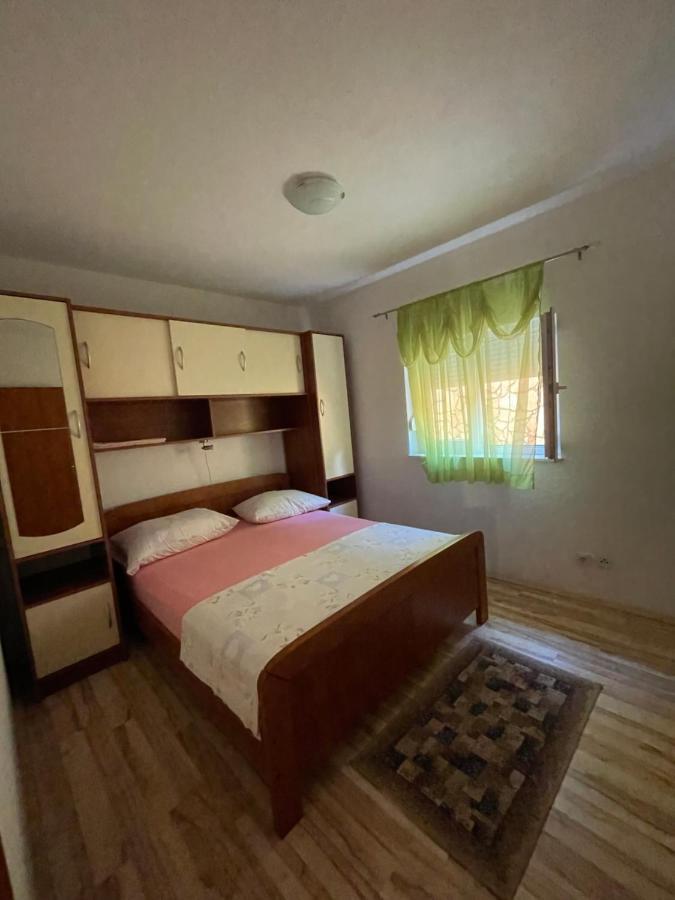 Hotel Apartman Jukic Marina Esterno foto