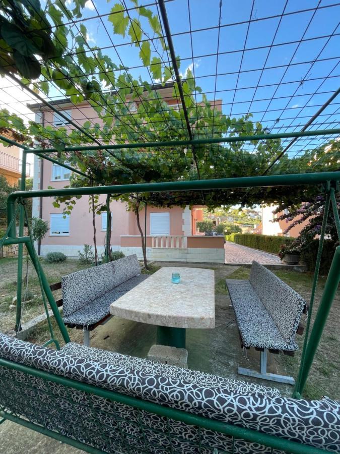 Hotel Apartman Jukic Marina Esterno foto