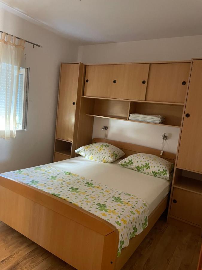 Hotel Apartman Jukic Marina Esterno foto