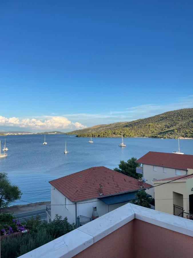 Hotel Apartman Jukic Marina Esterno foto